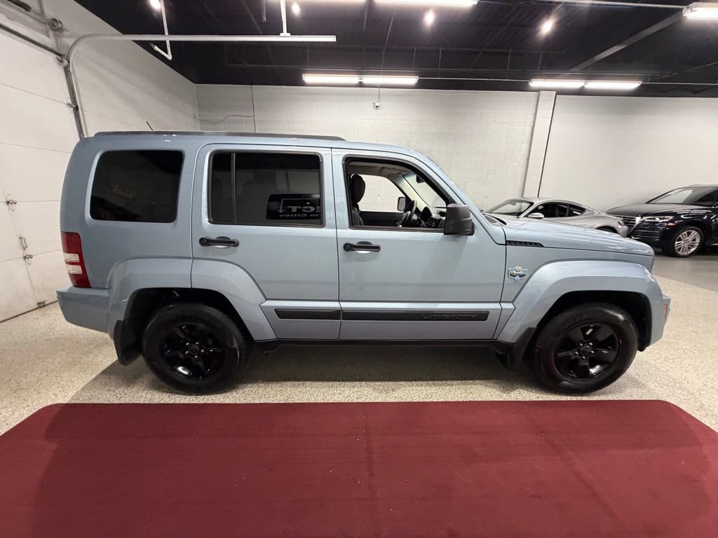 Used 2012 Jeep Liberty Arctic AWD/4WD image 8