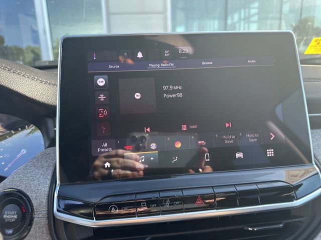 Used 2022 Jeep Compass Latitude FWD image 12
