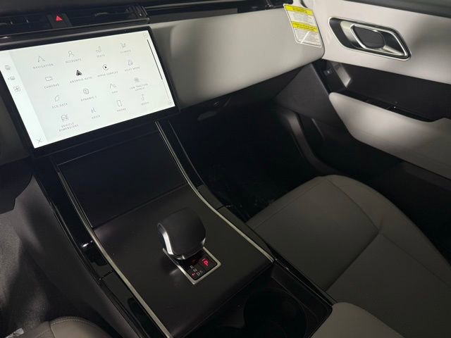 New 2026 Land Rover Range Rover Velar Dynamic SE image 26