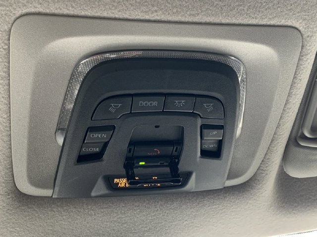 Used 2026 Toyota Corolla Cross LE w/ Moonroof Package FWD image 31