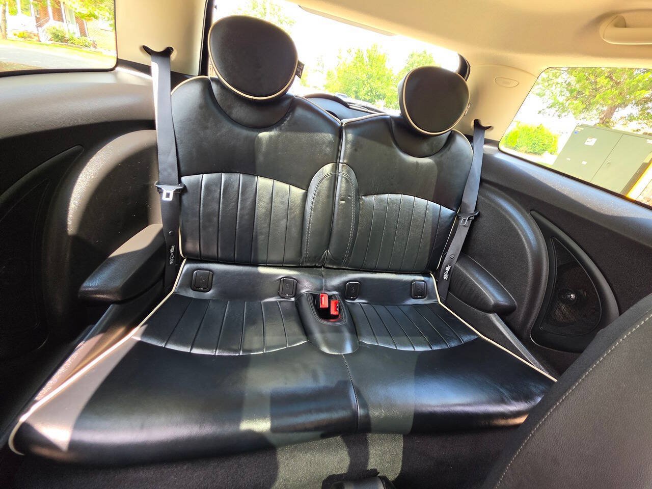 Used 2011 MINI Cooper Hardtop FWD image 11