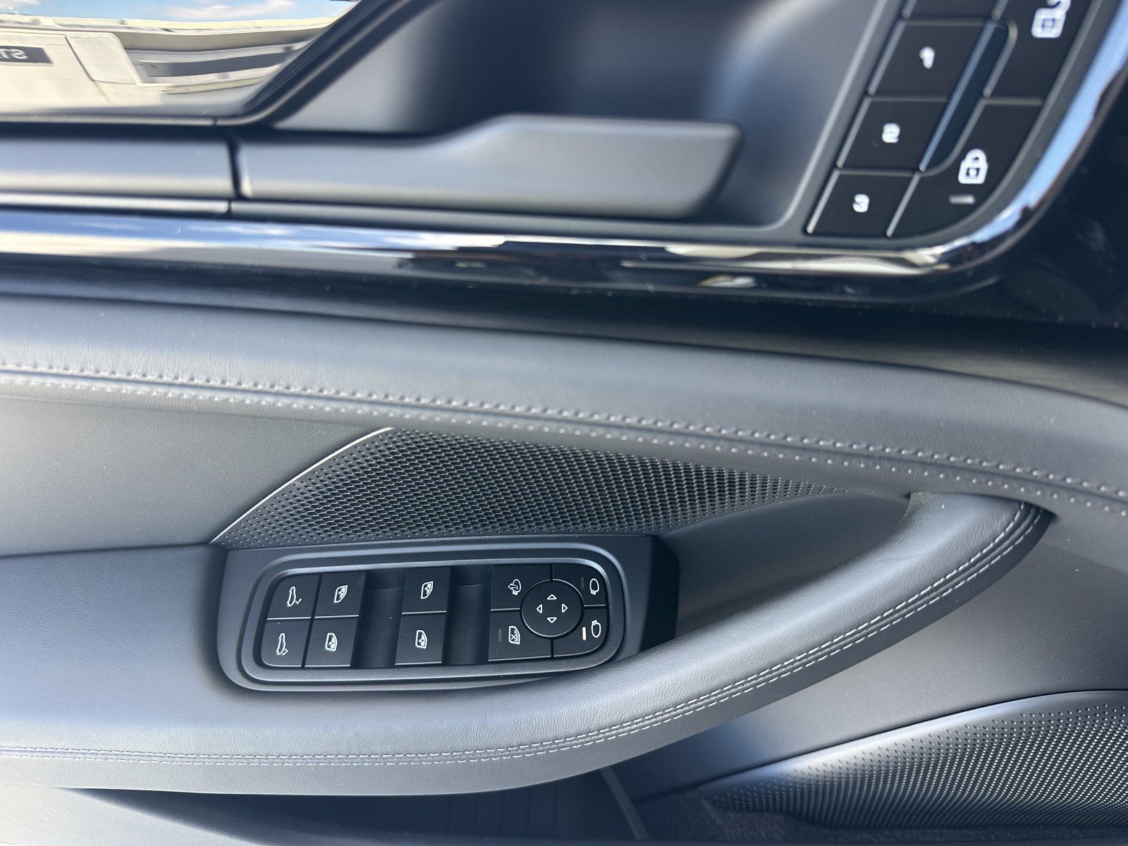 New 2026 Porsche Panamera image 28
