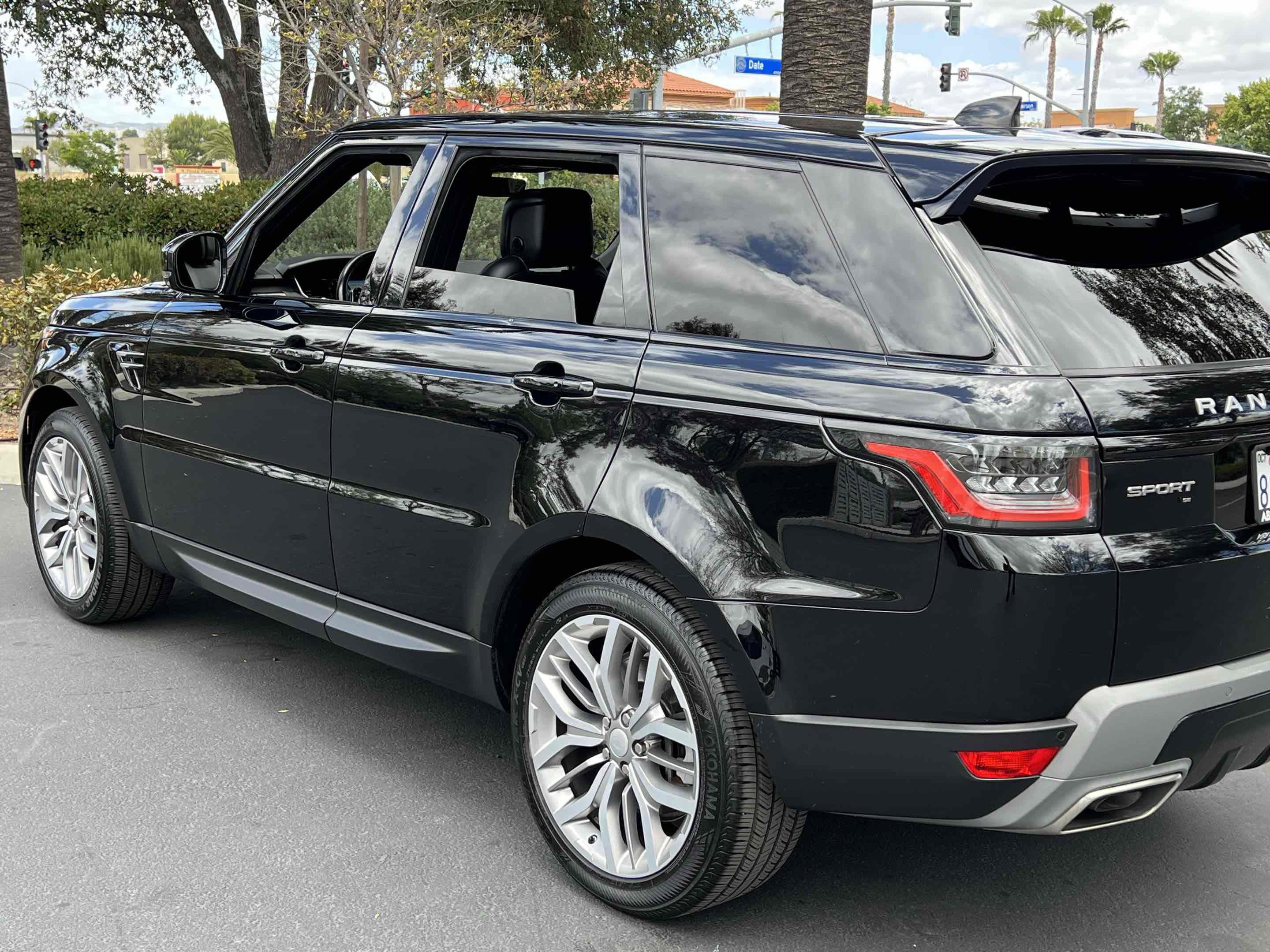 Used 2020 Land Rover Range Rover Sport SE AWD/4WD image 54