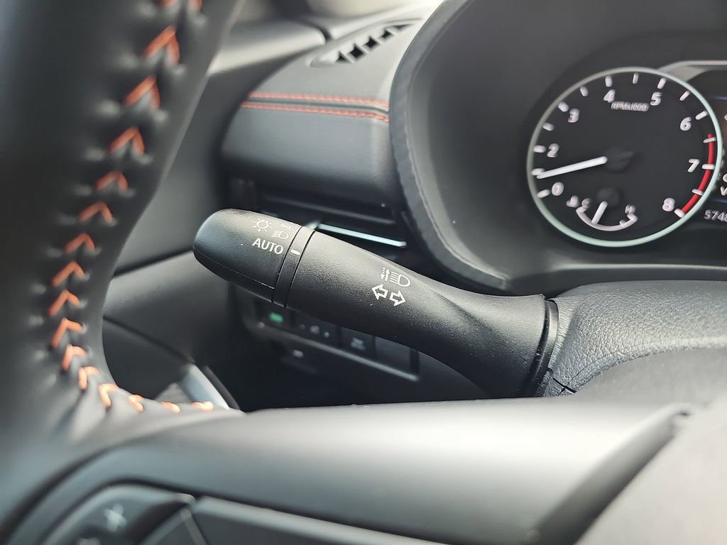 Used 2025 Nissan Sentra SR image 29