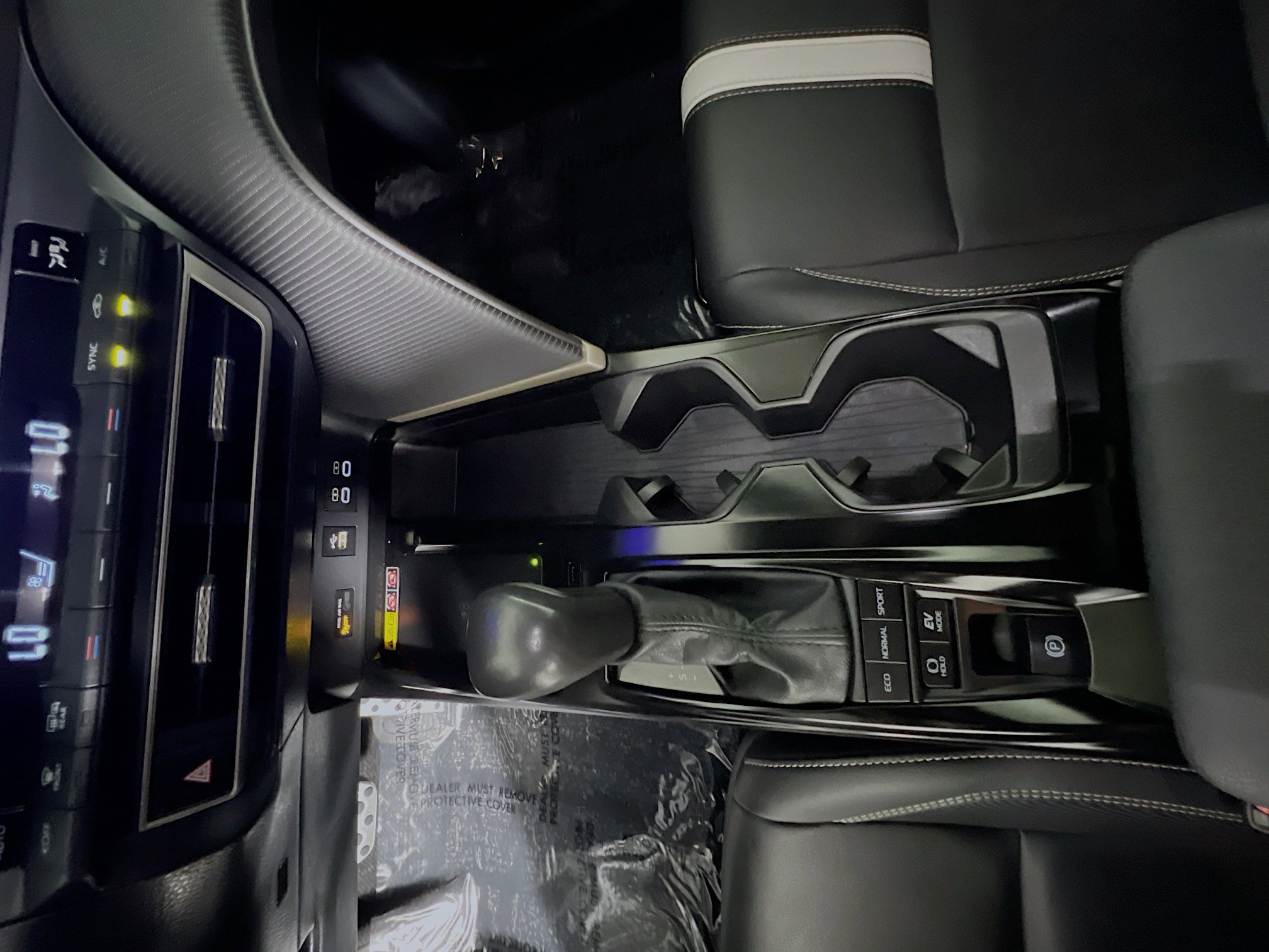 Used 2025 Toyota Camry SE w/ Convenience Package image 25