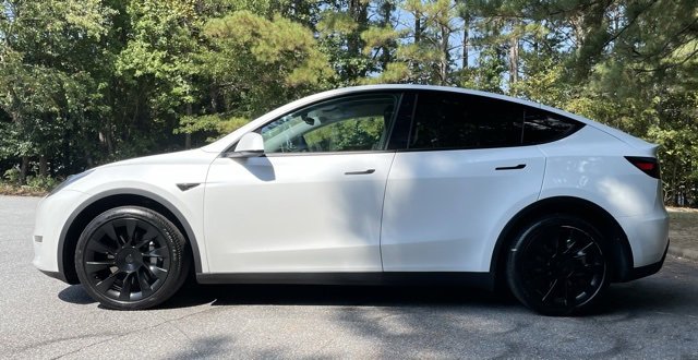 Used 2021 Tesla Model Y Long Range image 5