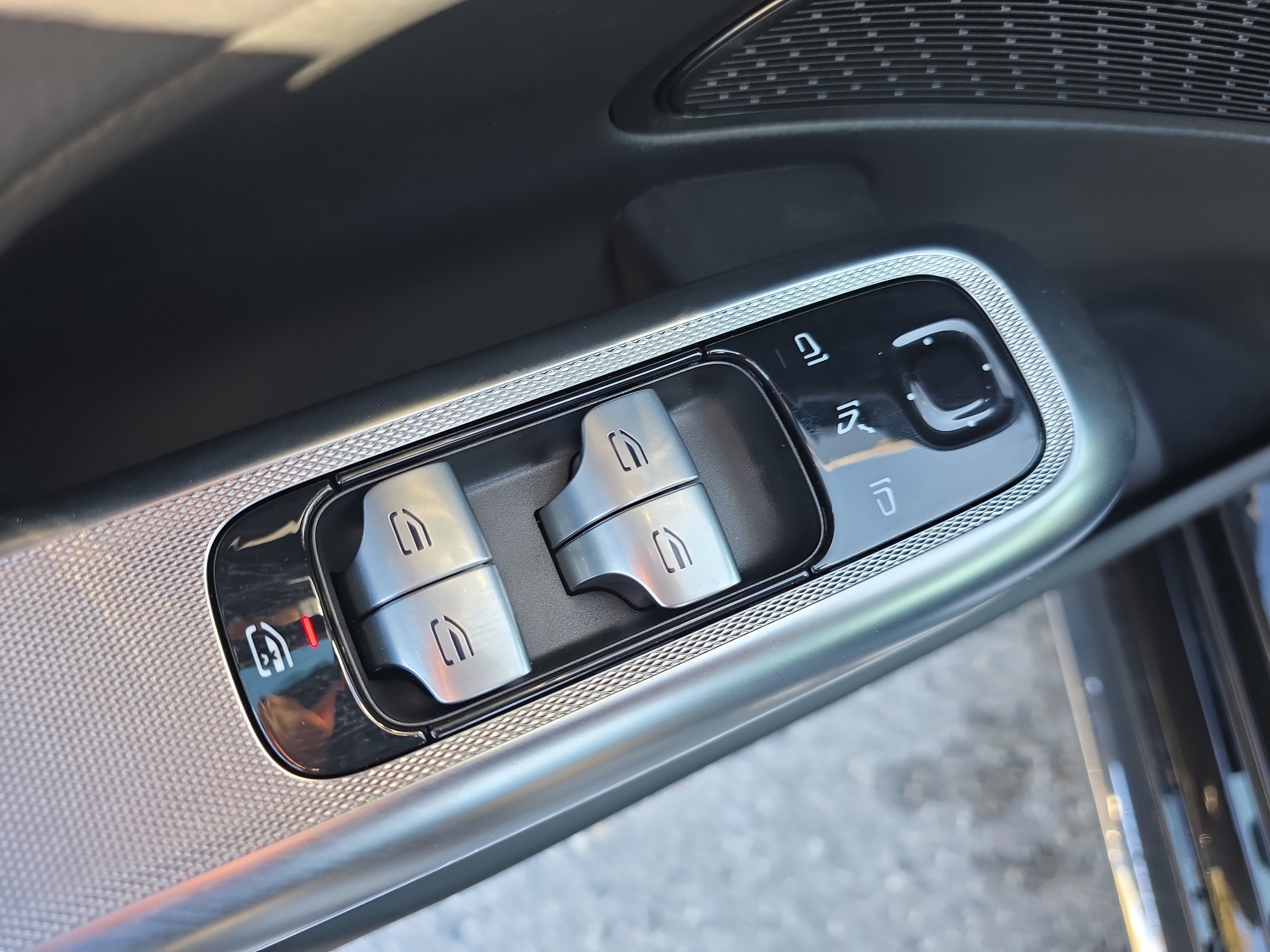 Used 2026 Mercedes-Benz E 350 Sedan image 16