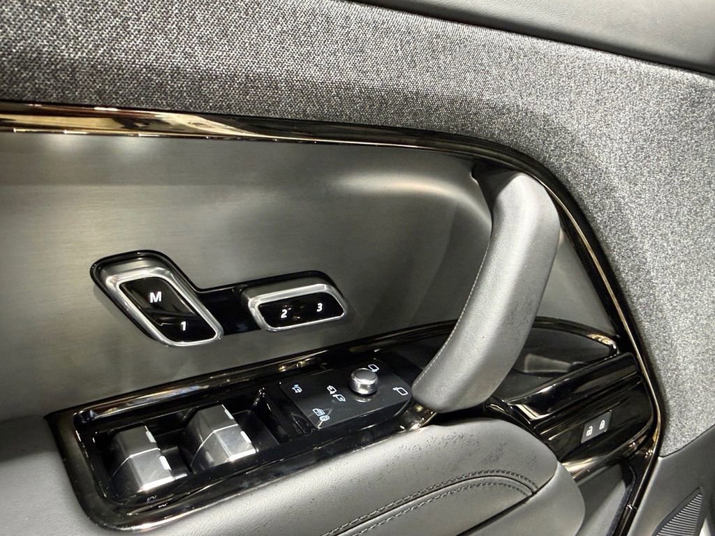 Used 2025 Land Rover Range Rover Sport Dynamic SE image 22