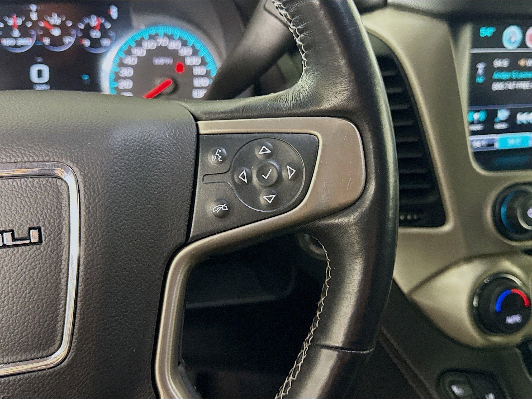 Used 2020 GMC Yukon Denali w/ Denali Ultimate Package image 15