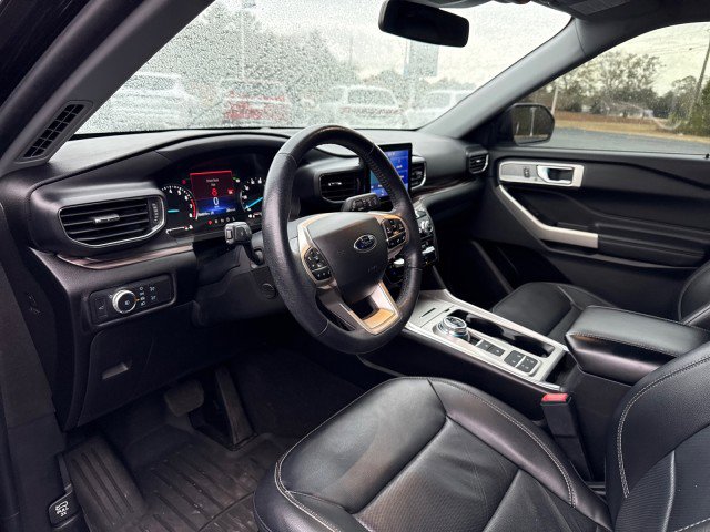 Used 2021 Ford Explorer Limited w/ Equipment Group 301A image 21