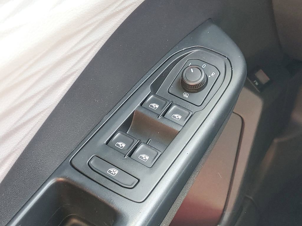 Used 2022 Volkswagen Taos S AWD/4WD image 16