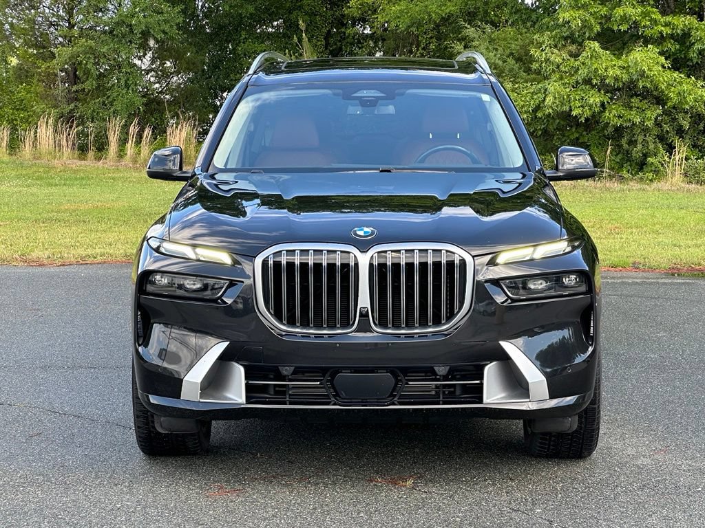 Used 2023 BMW X7 xDrive40i w/ Premium Package AWD/4WD image 11