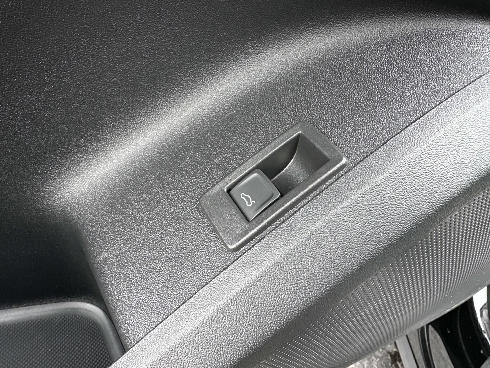 Used 2025 Audi Q5 Premium Plus AWD/4WD image 12