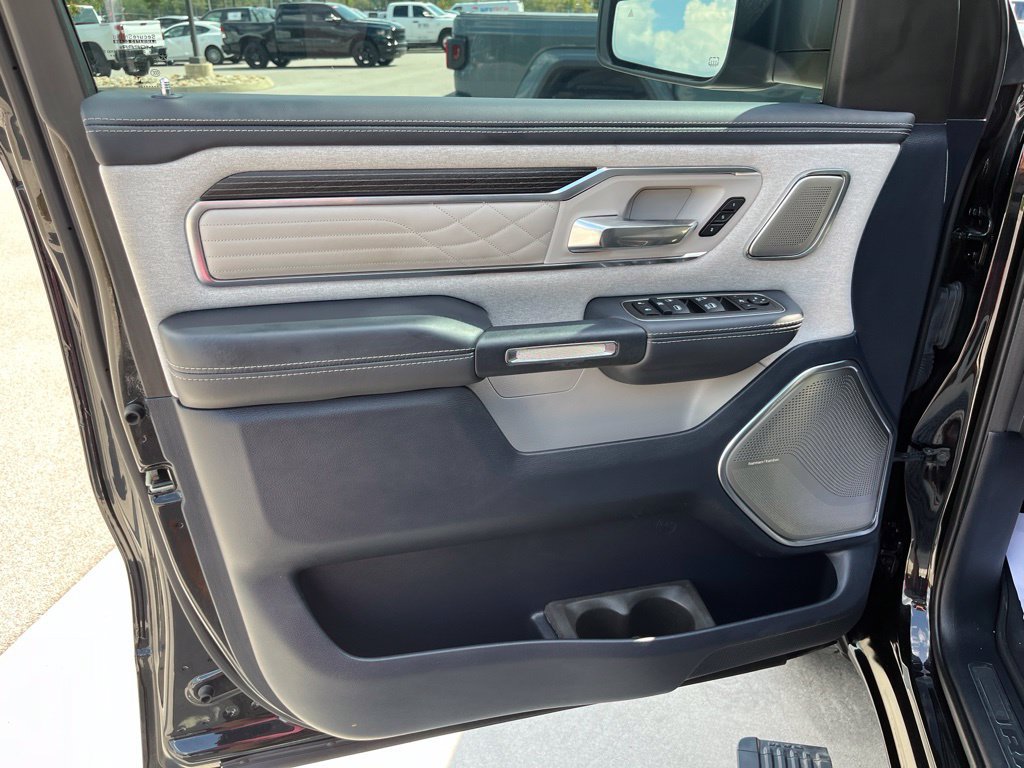 Used 2024 RAM 1500 Limited AWD/4WD image 5