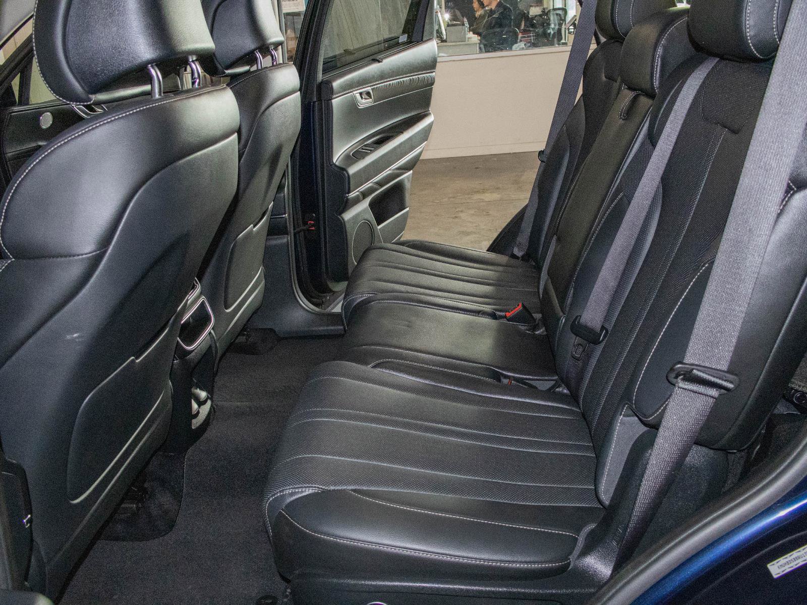 Used 2024 Genesis GV80 2.5T image 14