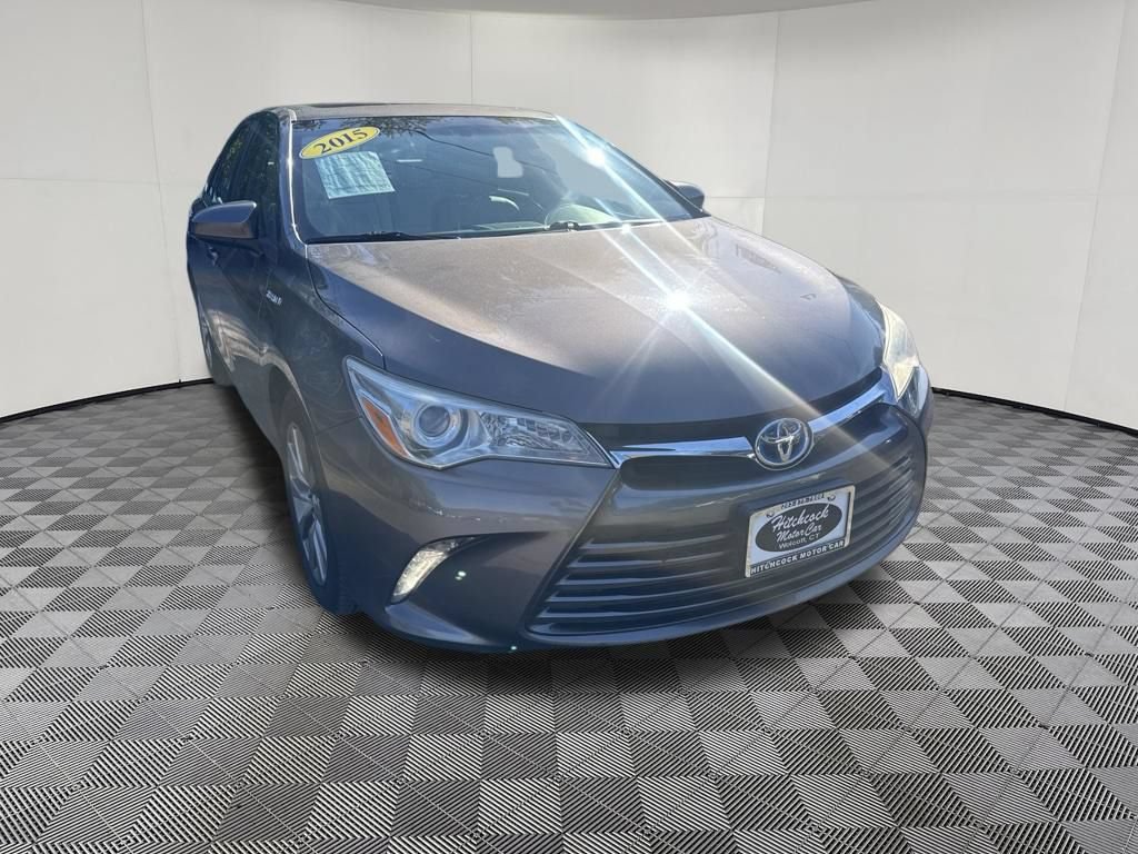 Used 2015 Toyota Camry XLE w/ Moonroof Package FWD image 4