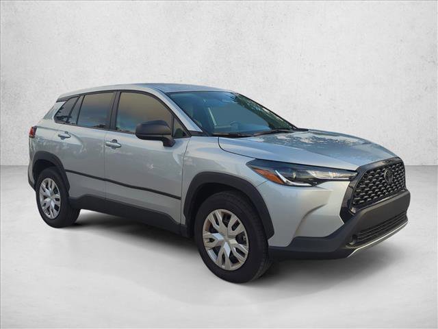 Used 2025 Toyota Corolla Cross L image 3