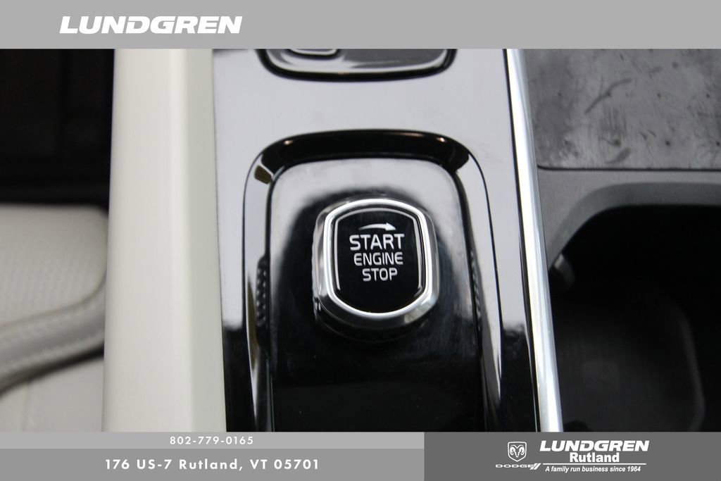 Used 2022 Volvo XC60 B6 Inscription w/ Advanced Package image 31