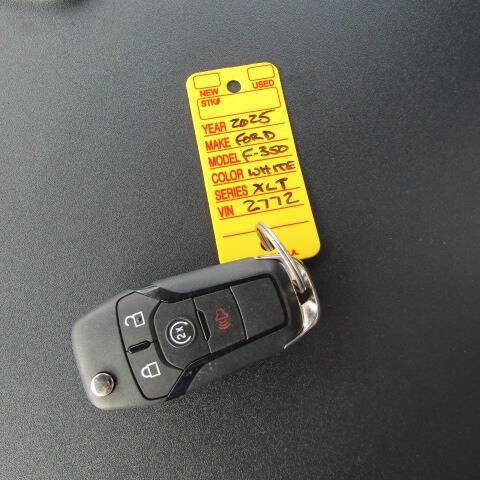 Used 2025 Ford F350 XLT w/ 360-Degree Camera Package image 24