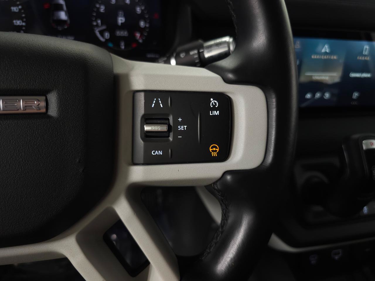 Used 2020 Land Rover Defender 110 First Edition AWD/4WD image 22