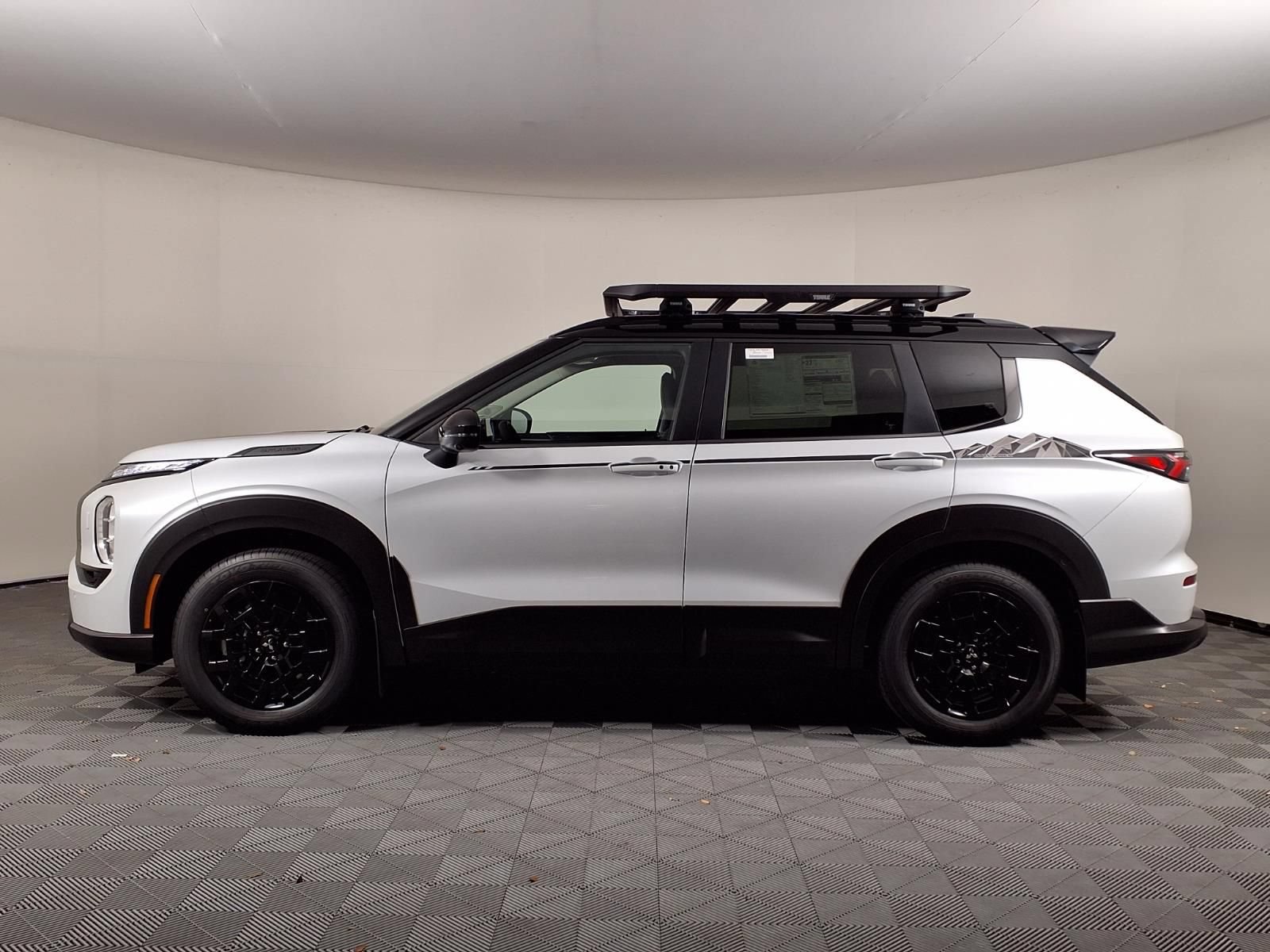 New 2026 Mitsubishi Outlander AWD image 4