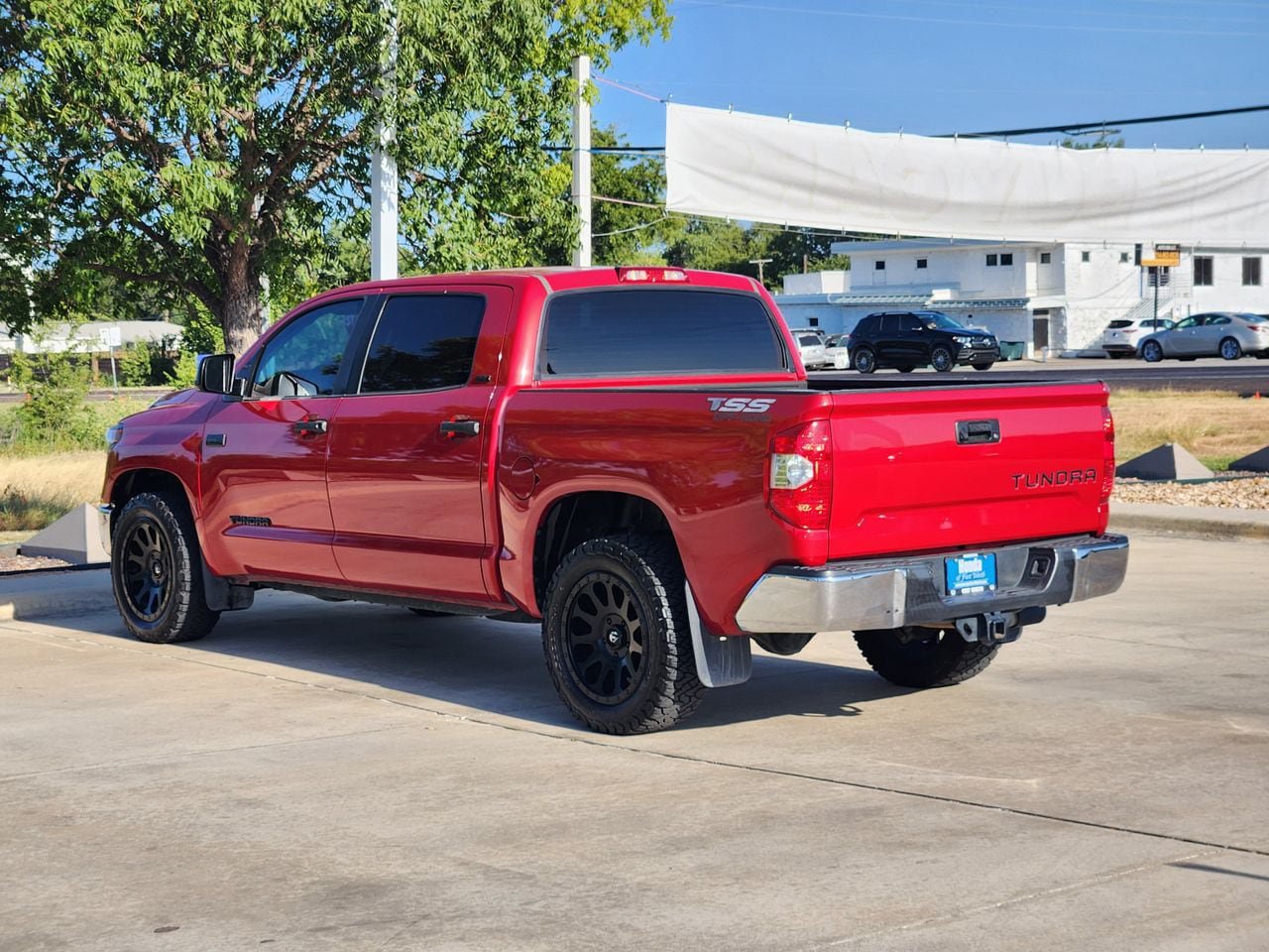 Used 2018 Toyota Tundra SR5 w/ SR5 Upgrade Package RWD image 7