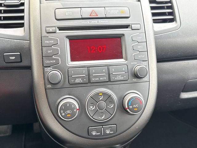 Used 2012 Kia Soul + FWD image 24