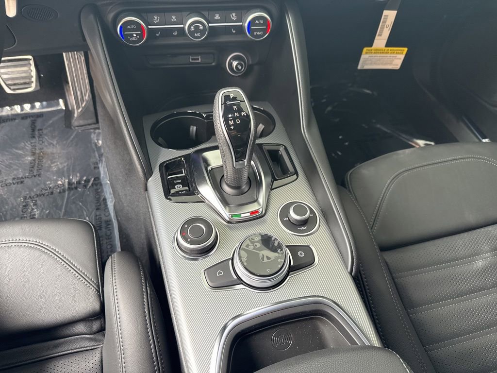 New 2026 Alfa Romeo Giulia w/ Driving Assist Package RWD image 11
