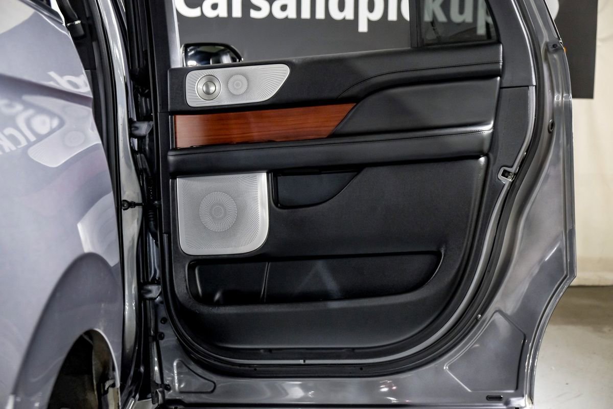 Used 2021 Lincoln Navigator L Reserve w/ Luxury Package image 37