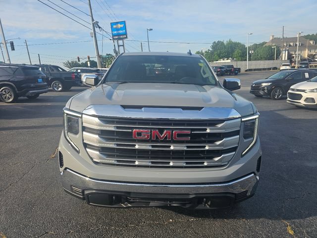 Used 2024 GMC Sierra 1500 SLE AWD/4WD image 3