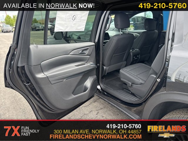 New 2025 Chevrolet Traverse LT w/ Driver Confidence Package image 32