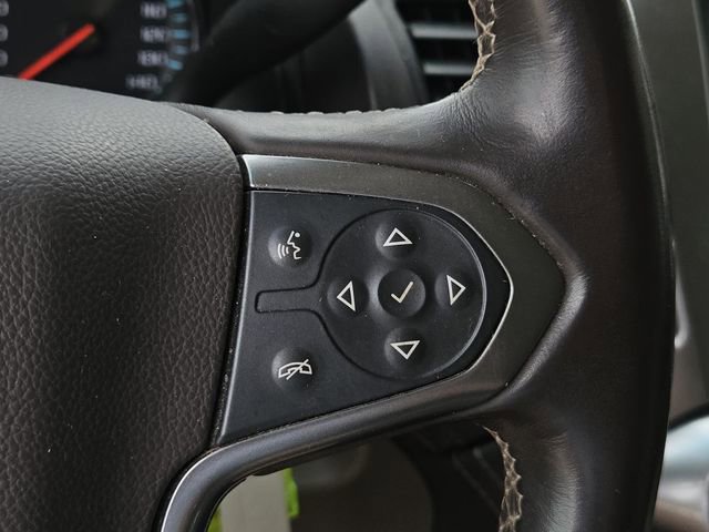 Used 2019 Chevrolet Suburban LT image 16