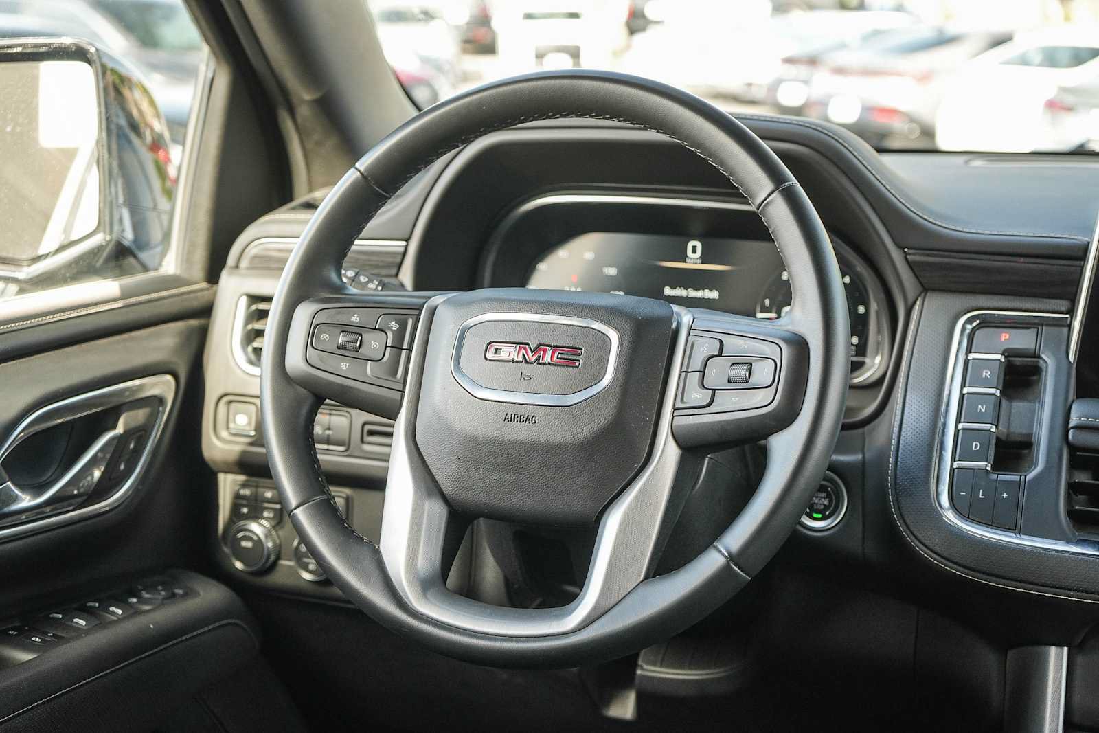 Used 2024 GMC Yukon SLT AWD/4WD image 16