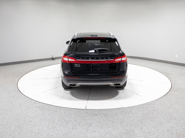 Used 2018 Lincoln MKX Reserve w/ Driver Assistance Package image 32