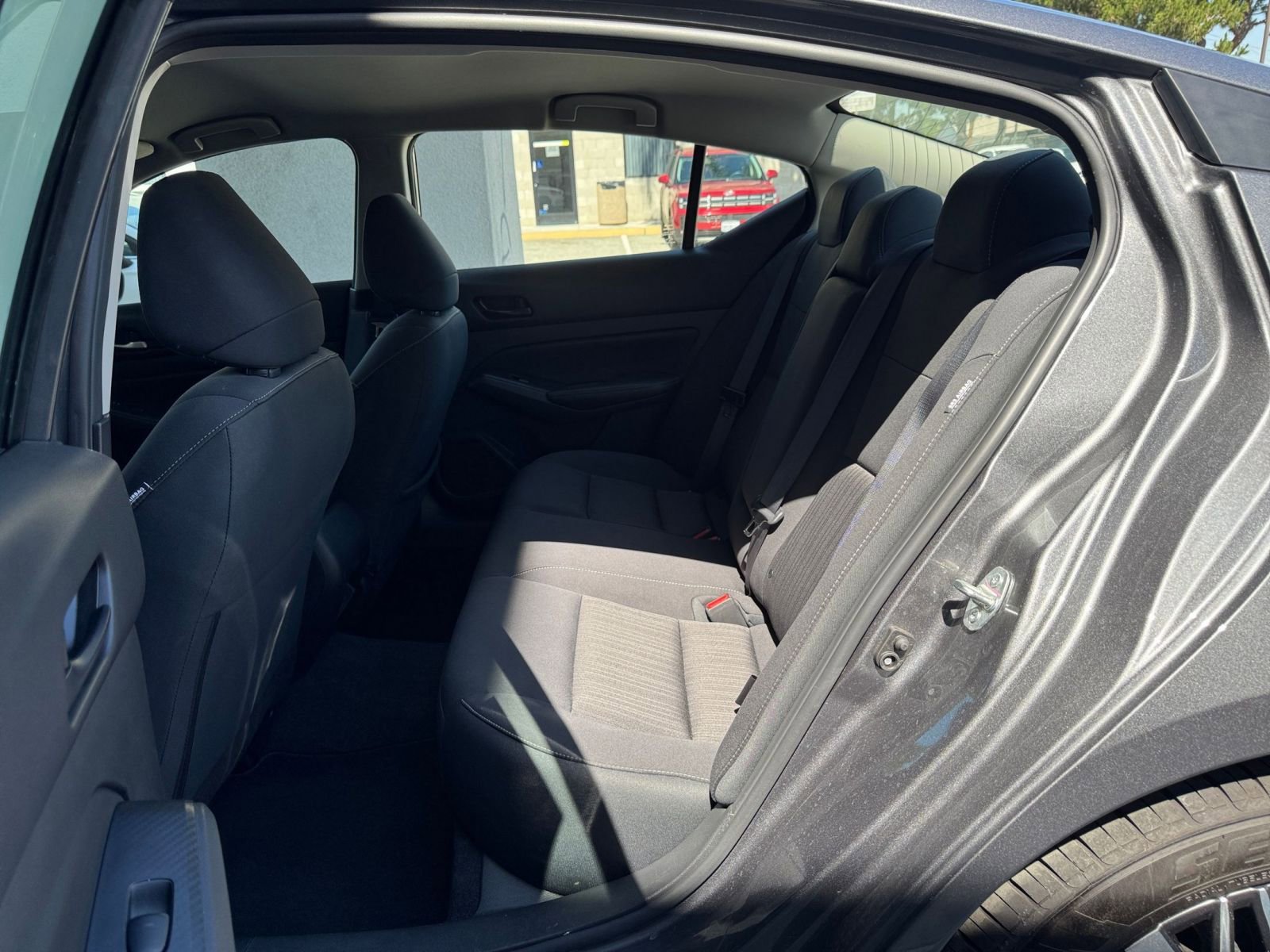 Used 2025 Nissan Altima 2.5 SV image 27