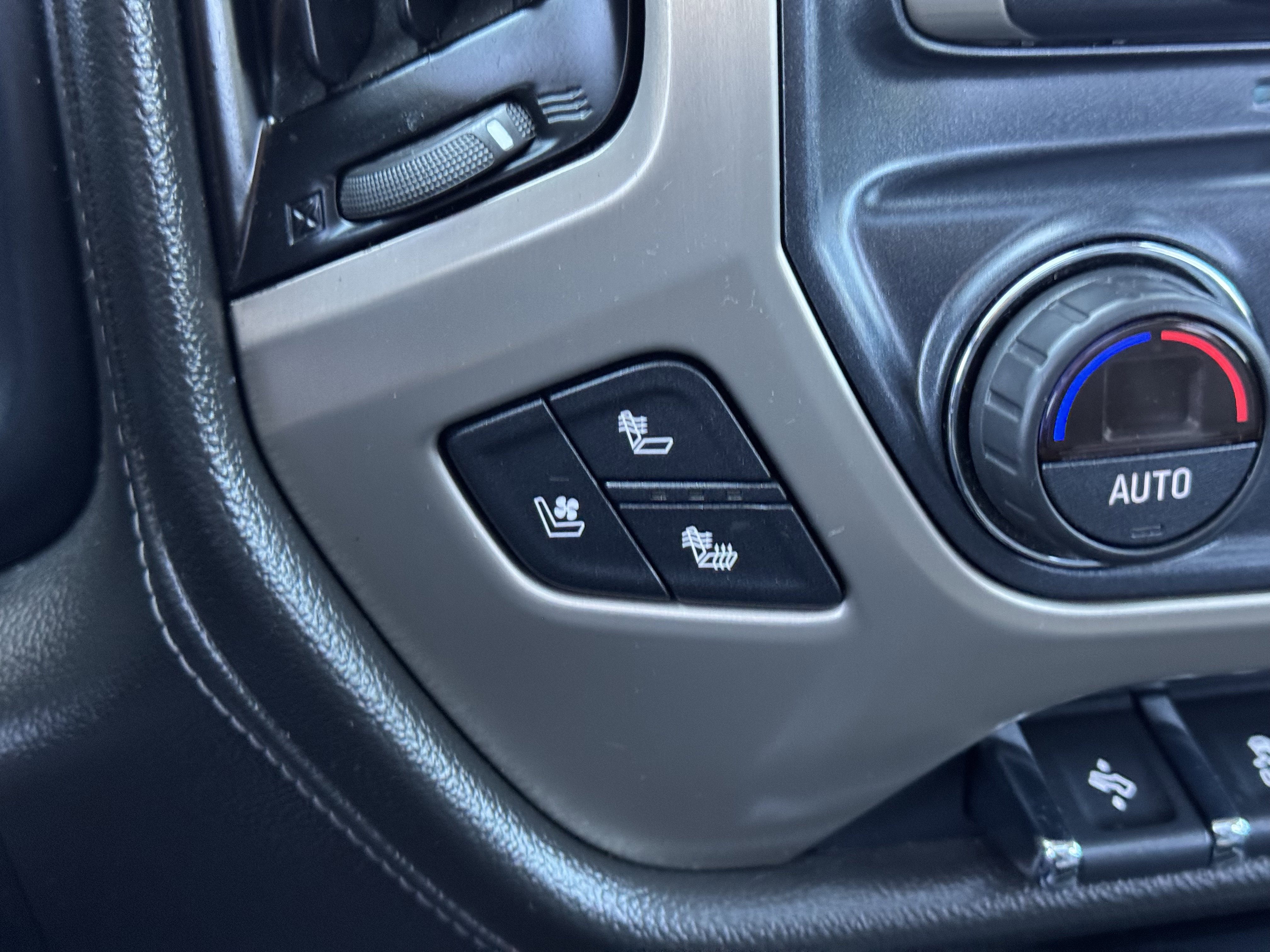 Used 2017 GMC Sierra 1500 Denali w/ Denali Ultimate Package AWD/4WD image 34