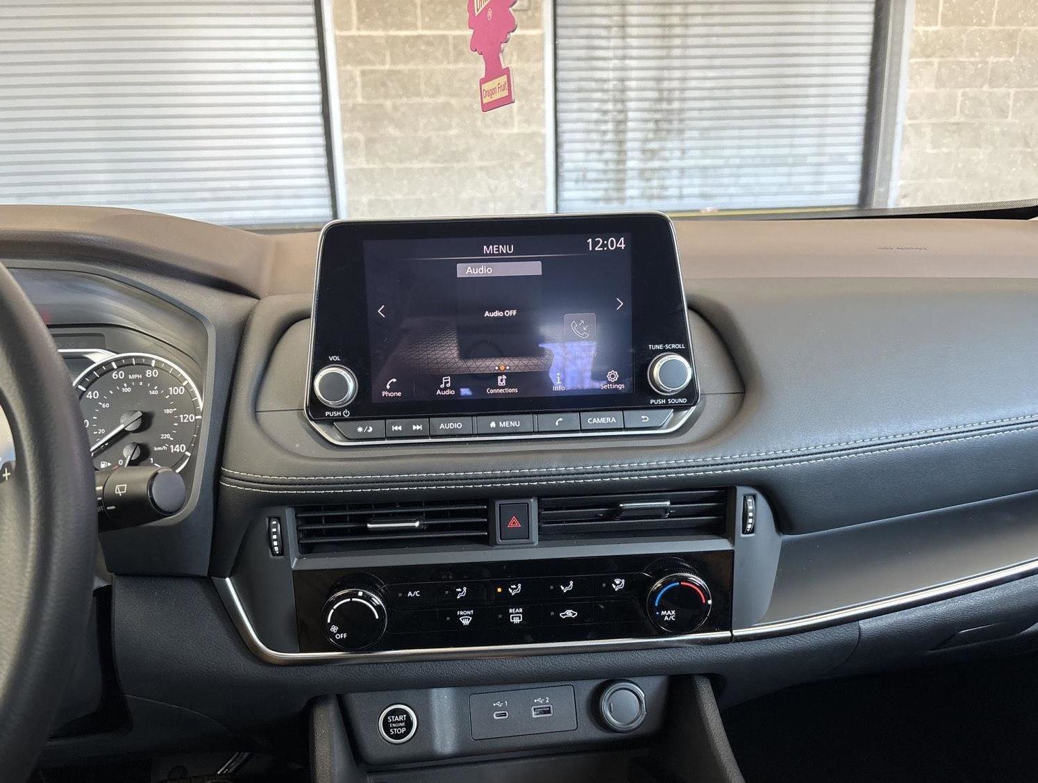 Used 2023 Nissan Rogue S image 14