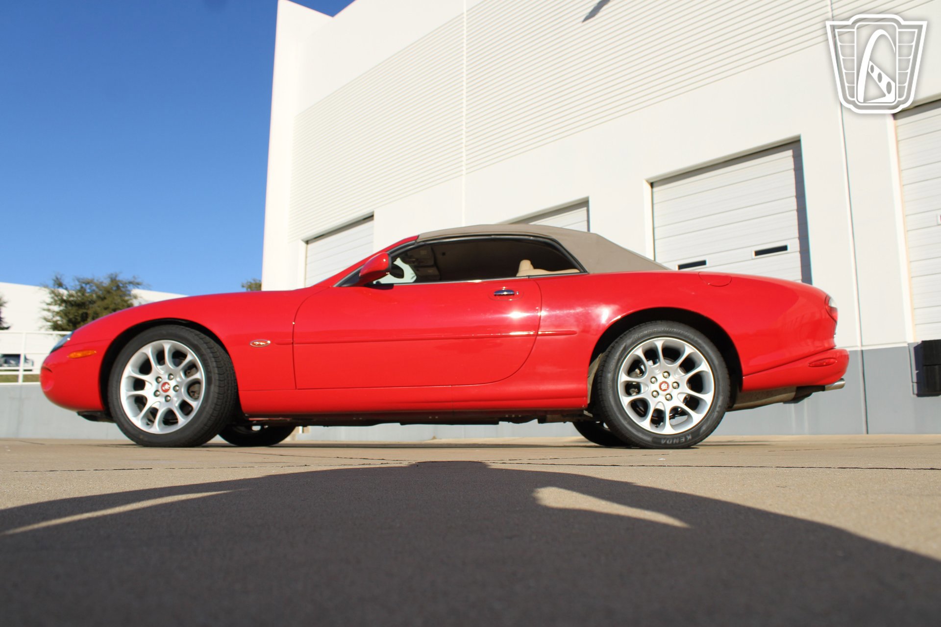 Used 2000 Jaguar XK8 Convertible image 8