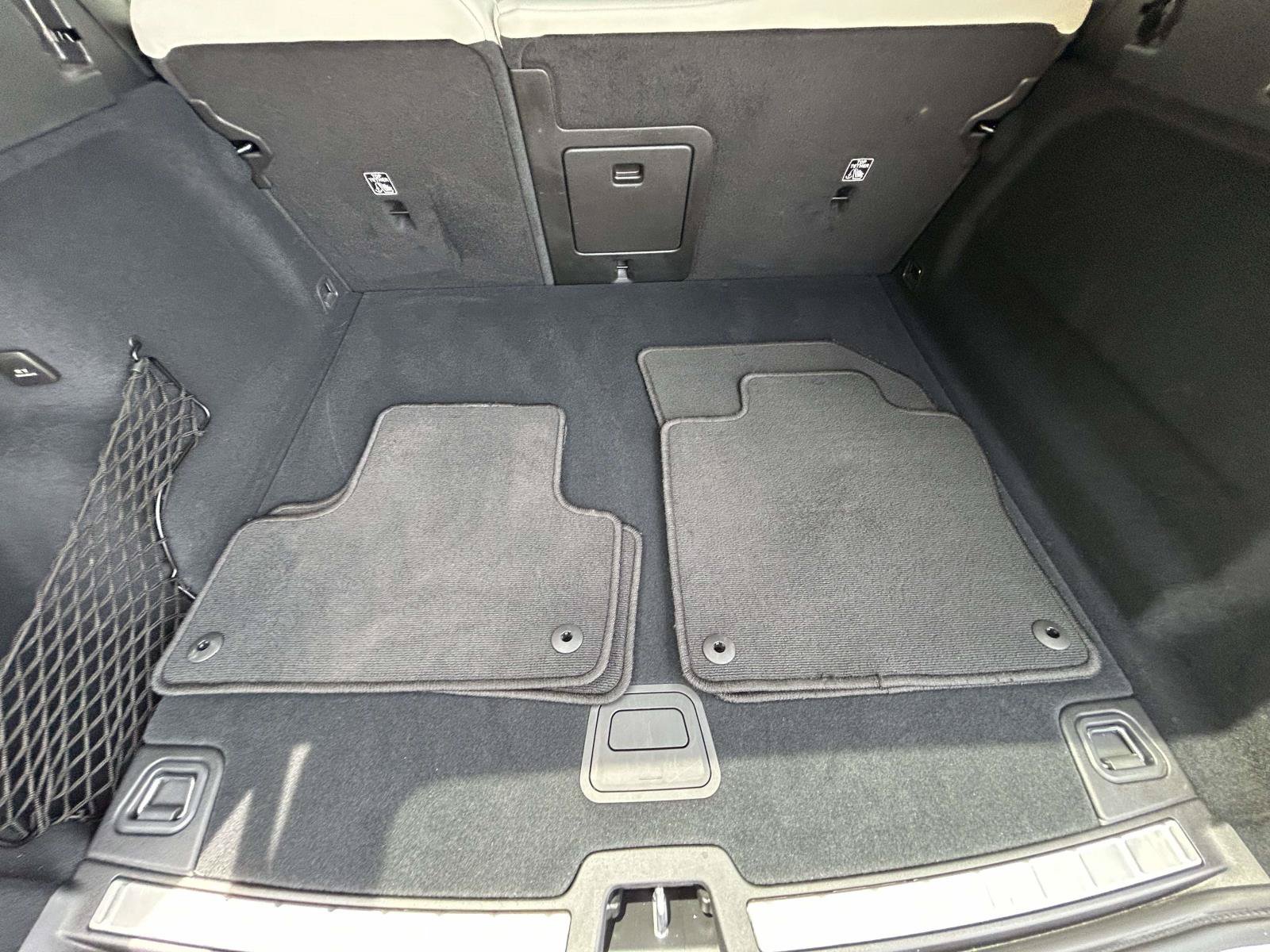 Certified 2025 Volvo XC60 B5 Ultra AWD/4WD image 16