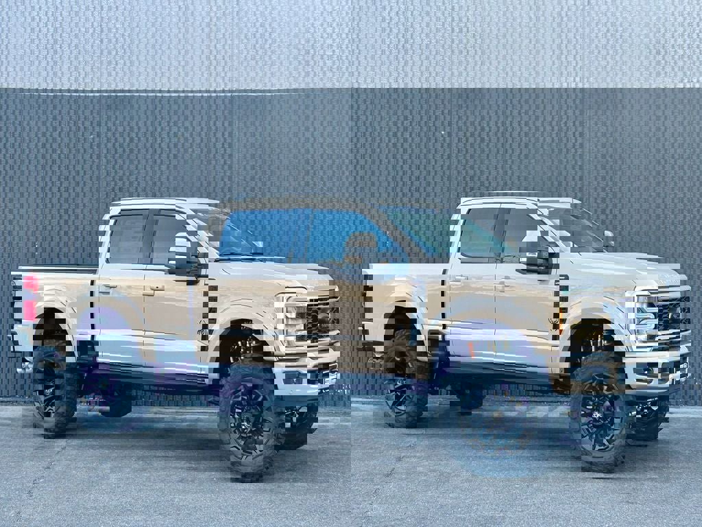 New 2026 Ford F250 Lariat w/ Black Appearance Package image 8