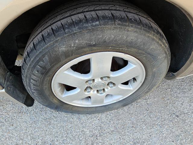 Used 2002 Toyota Avalon XL image 17