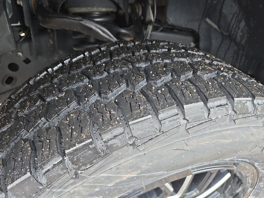 Used 2020 Ford F150 Lariat w/ Equipment Group 502A Luxury image 11