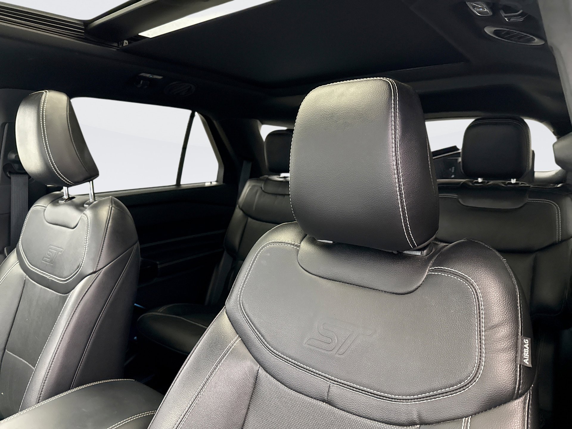 Used 2023 Ford Explorer ST w/ Equipment Group 401A image 10