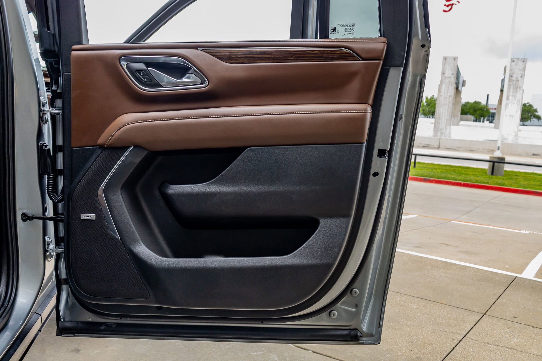 Used 2024 Chevrolet Suburban High Country image 40