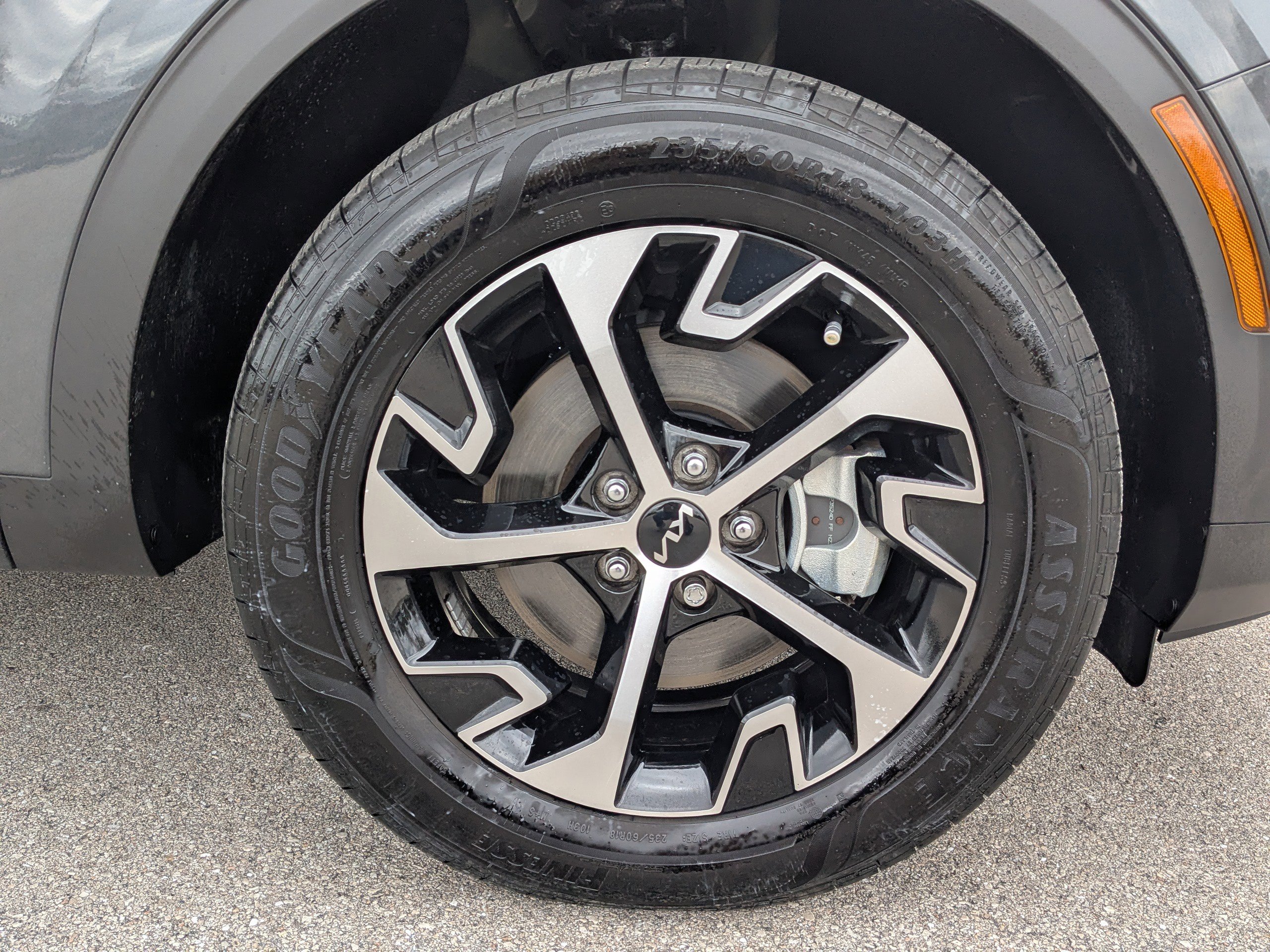 Used 2024 Kia Sportage EX image 11