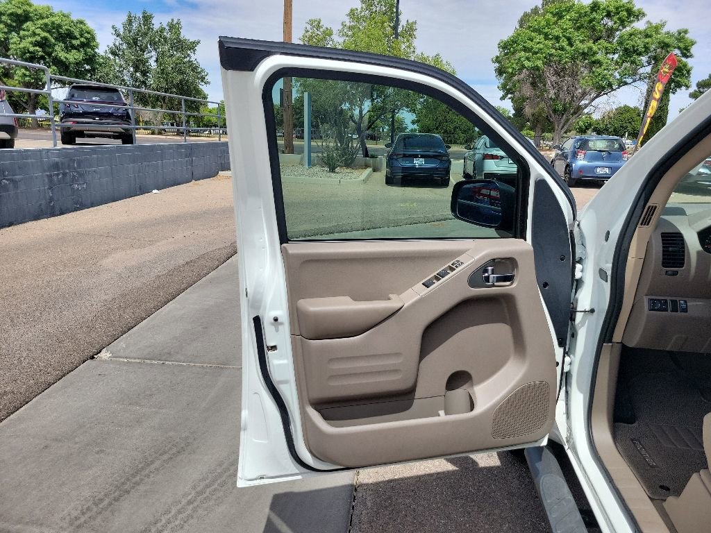 Used 2019 Nissan Frontier SV w/ Value Truck Package RWD image 11
