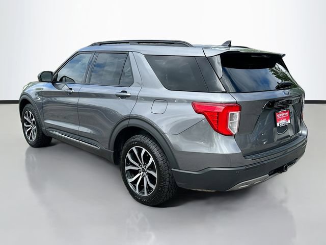 Used 2022 Ford Explorer XLT w/ Equipment Group 202A AWD/4WD image 8