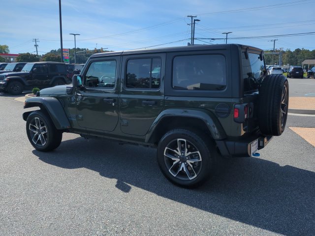 Used 2024 Jeep Wrangler Unlimited w/ Convenience Group AWD/4WD image 6