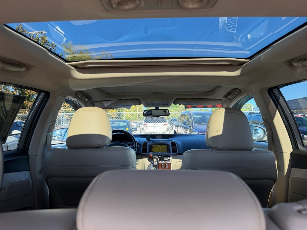 Used 2009 Toyota Venza AWD image 16