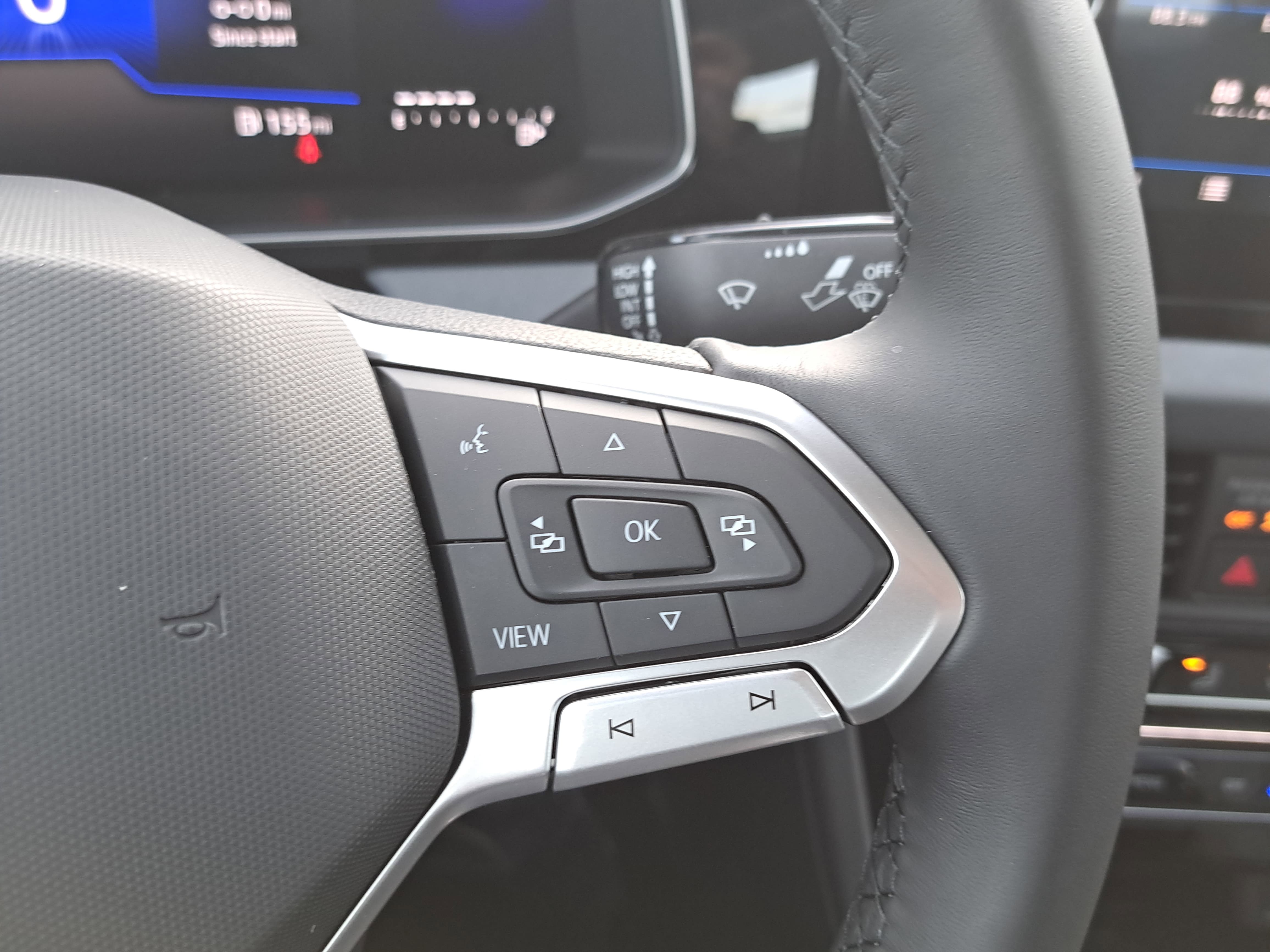 New 2026 Volkswagen Jetta SE FWD image 17